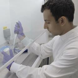 Diljeet Gill in the lab